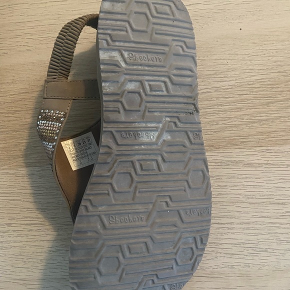 Sketchers Yoga sandals - Picture 2 of 2